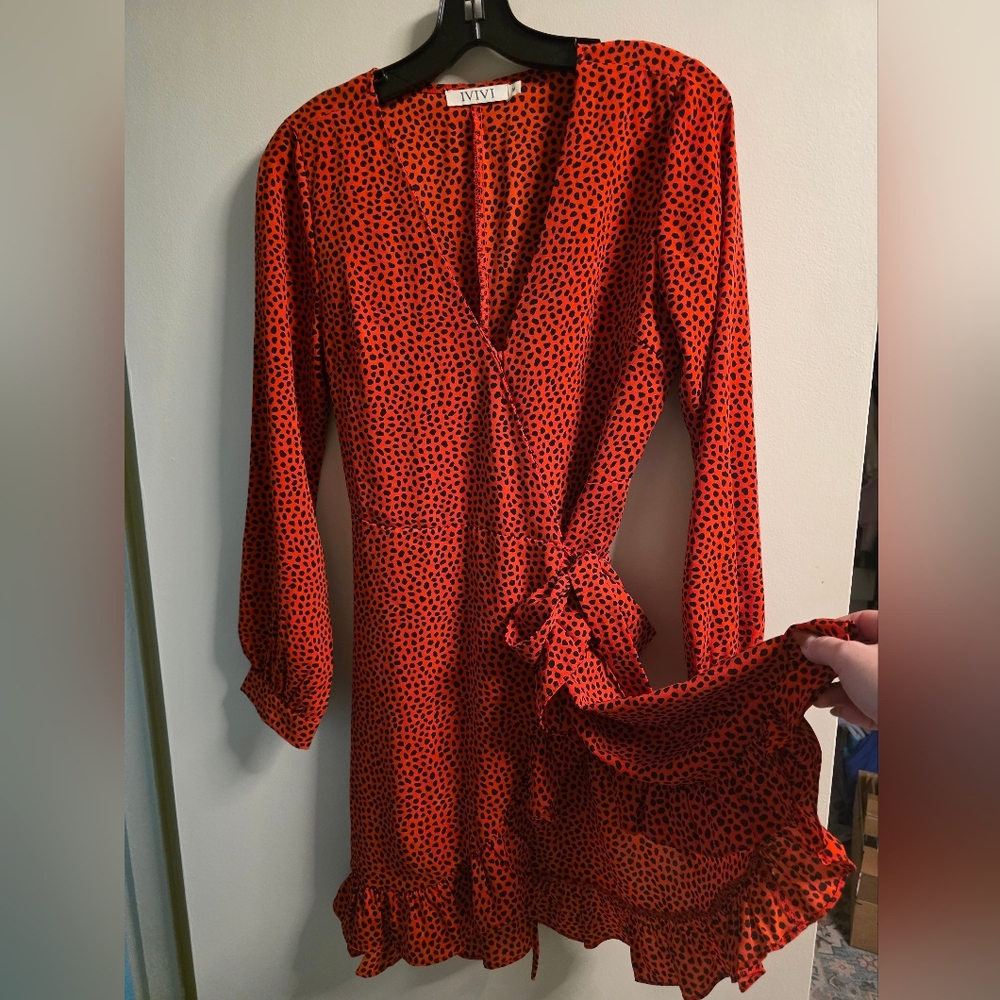 ViVI Red and Black Long Sleeve Dress - Picture 4 of 5